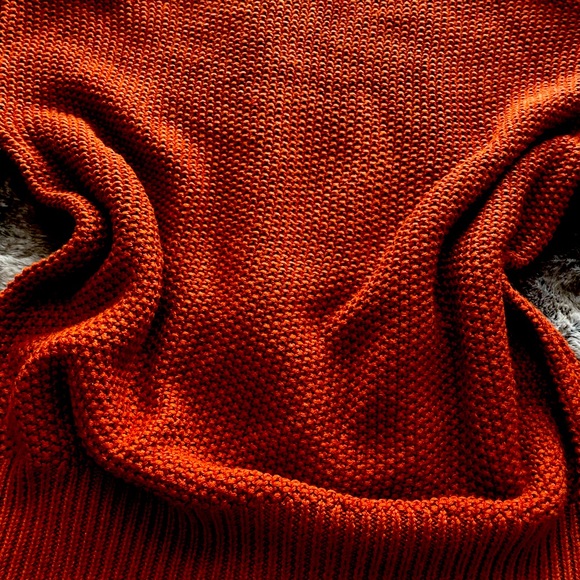 Super soft and cozy sweater | blood orange color - Picture 2 of 4